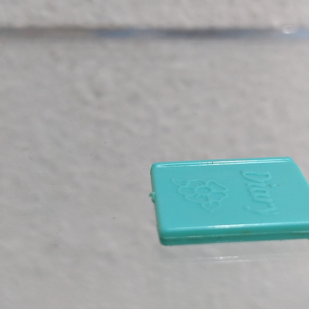 Vintage Barbie Doll Sized Plastic Diary - Picture 4 of 7